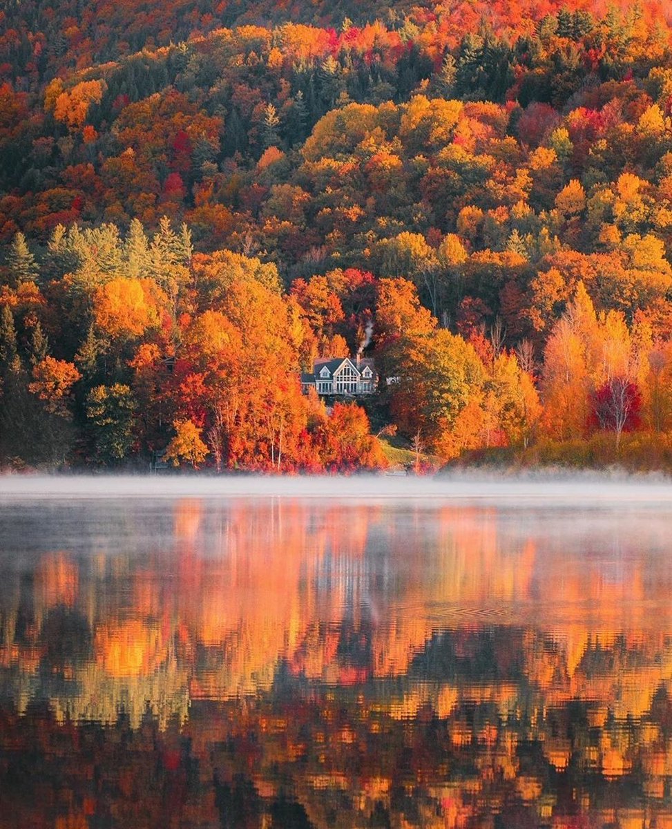 worldtraveIs's tweet photo. Morning reflections in Vermont 🍁 https://t.co/9e96rkuEdK