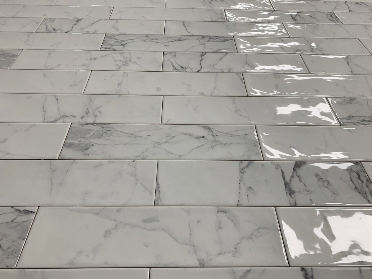 RialtoTX's tweet photo. #whitebodyceramic
Carrara Subway Glossy 3x12
https://t.co/4B8naq9Mke

#subwaytilebacksplash #marblelook #walltile #instock #qualityceramic #spanishceramic #madeinspain #backsplash #interiordesignideas #instockindallas #tiledistributor https://t.co/N2VKKczoP6