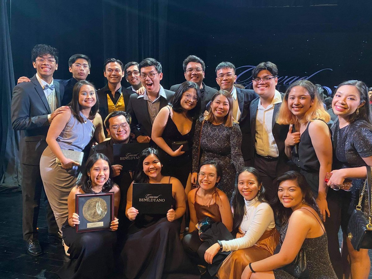 StudentTrainers's tweet photo. Apart from becoming better leaders, we teach each other to become better friends and companions. It's not just about being volunteers to serve the institution, but also being a shoulder to lean on for each other. #JoinSTRAINS ๐ https://t.co/4alrRxM7Vm