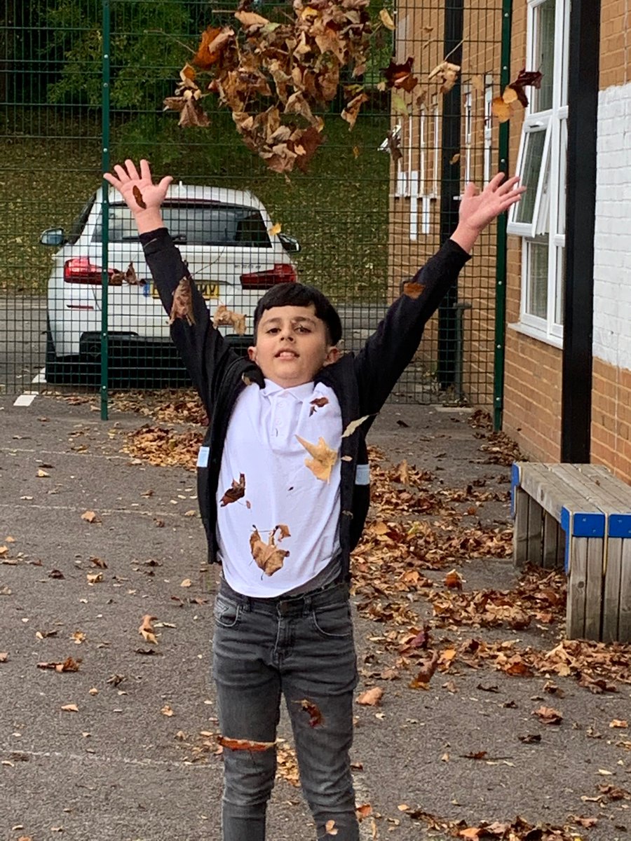 Springwood_Prm's tweet image. #springHarlech are enjoying autumn play this lunchtime.