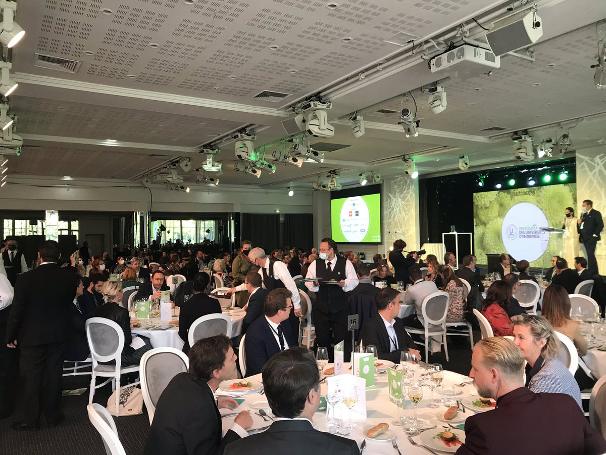 FIRST GROUP tweet media