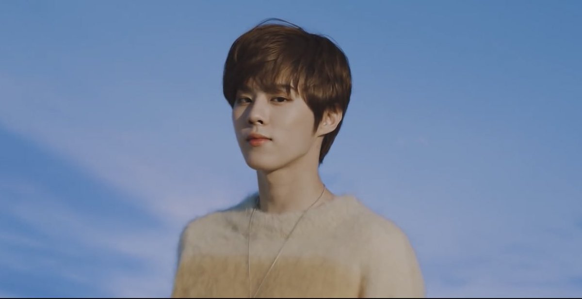 KWS_support's tweet photo. Continue streaming Memories 🔥🔥

https://t.co/VoCvfSaKAF

#김우석 #KIMWOOSEOK
@KWS_official_ https://t.co/kfake3LSUO