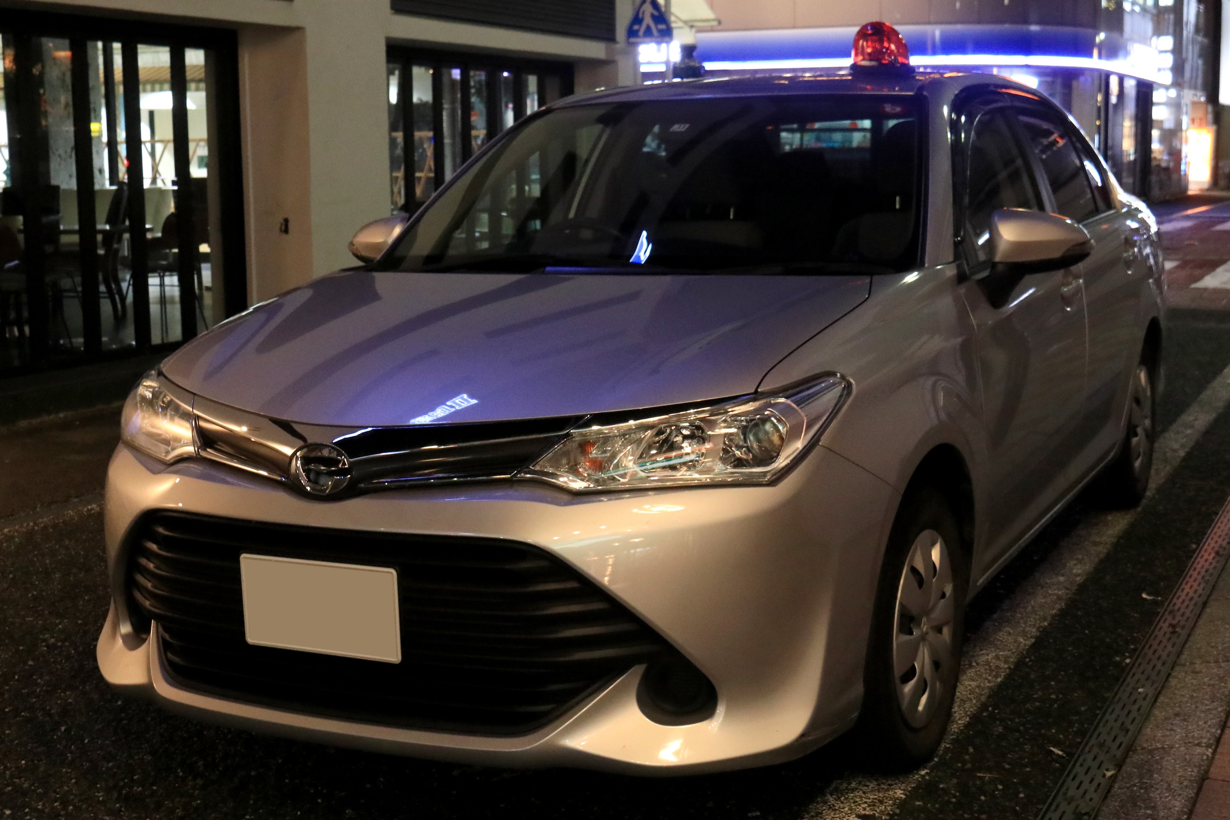 ヱｽ 静岡県警察 カローラアクシオ捜査用車 県費で導入されたカローラアクシオの捜査車両 T Co Kxi9rextif Twitter