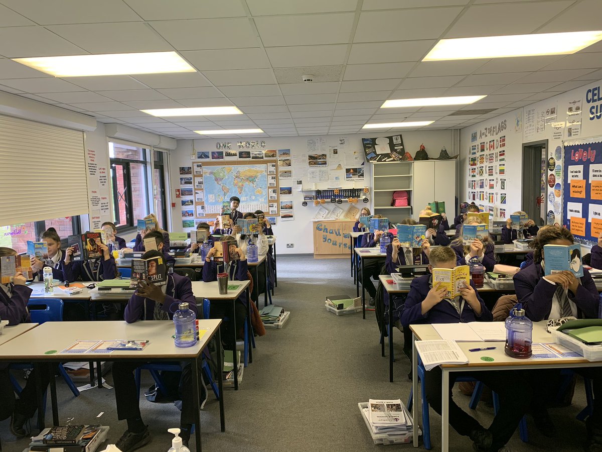 MissGOakley's tweet photo. Fabulous 8S doing some brilliant silent reading today! #beseenreading @AldersleyHighSc @AldersleyReadi2 https://t.co/Tn7dSzBBrd