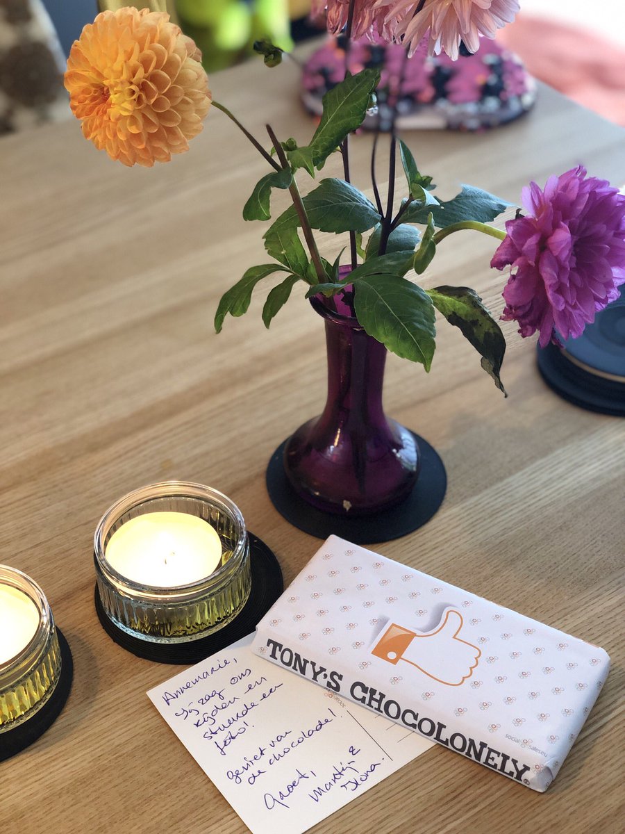 AMD1510's tweet photo. @martijnrijk @Ilonakowalski @socialsaleseu Wat een leuke verrassing bij de post! Dankjewel 🙏 https://t.co/xmNNDdkPKY