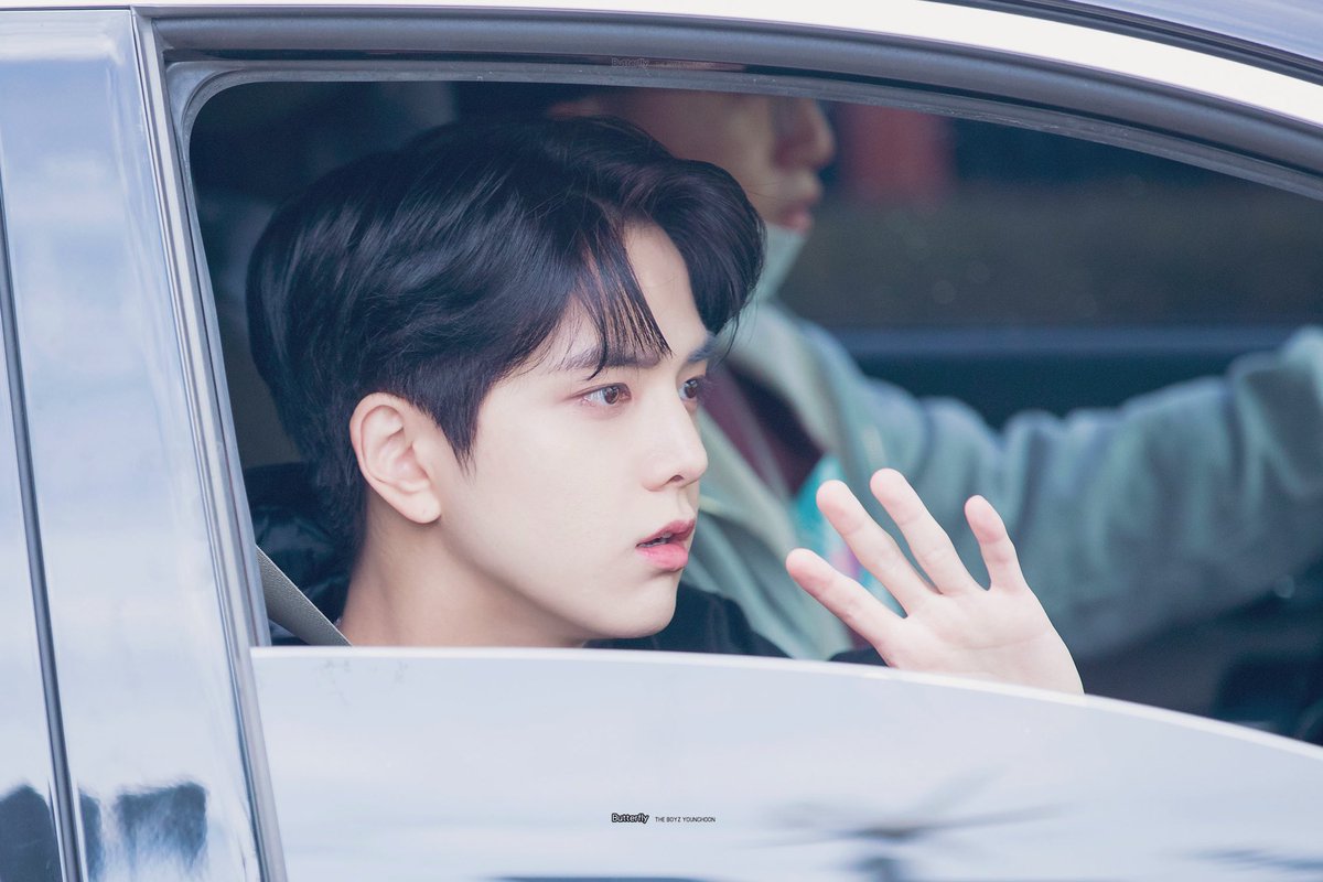 201013 🧚🏻‍♀️🧚🏻‍♂️

#THEBOYZ #더보이즈 
#YOUNGHOON #영훈 #김영훈