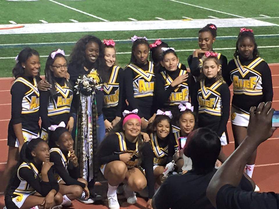 mspolkadottt's tweet photo. When parents send you precious memories! Lord, the majority of these girls have already graduated! β€ #FirstSquad #myforeverwittles https://t.co/segVUqGbZJ