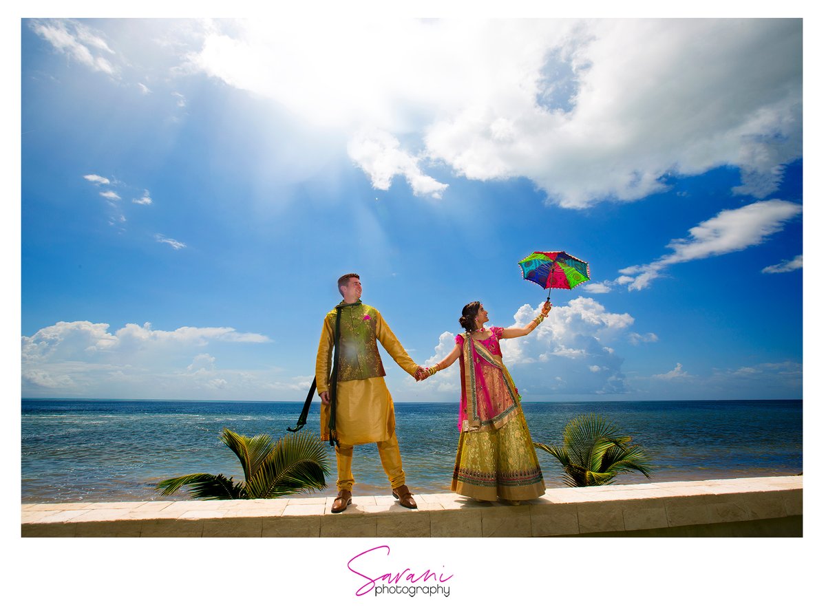 'Keep your face to the sun and you will never see the shadows' - Helen Keller

#moonpalace #mehndilove #mehndistain #indianwedding #simplemehndi #weddingmehndi #mehndibride #indianbride #mehndiinspire #mehndioutfits #indianwedding #playahenna #mexicohenna #hennaplayadelcarmen