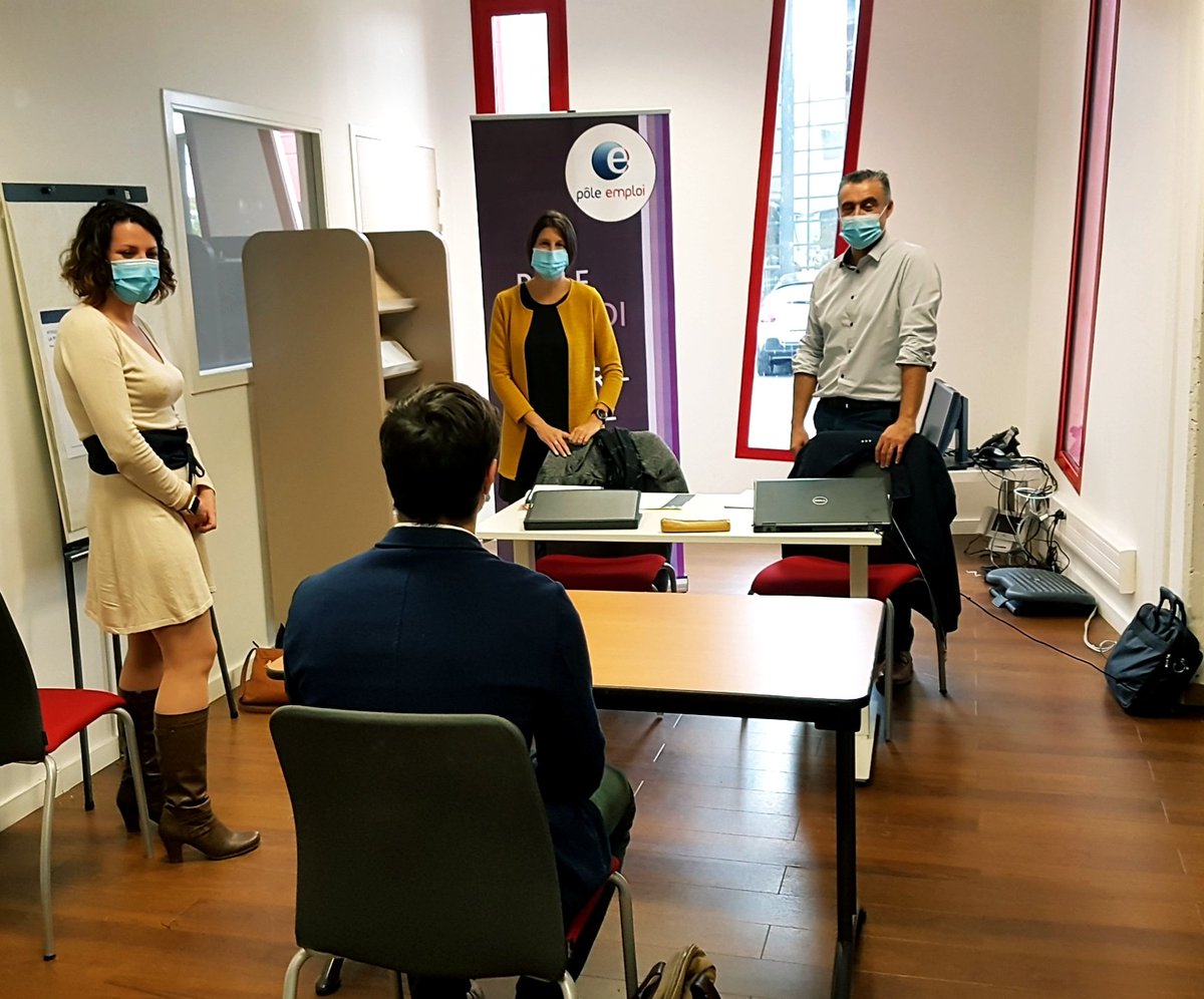 GuiblinFranck's tweet photo. #avecPoleEmploi #TousMobilisés 📍Recrutement en cours avec @BernerFrance 🌏pour des postes d' Attachés commerciaux itinérants,  7 👤👔 candidats  présents lors des entretiens menés en agence (respect gestes barrieres). 🔝 l'équipe Entreprises 👌 @Emmanuelle_Sade @poleemploi_RCVL https://t.co/CtdzfgEGKC