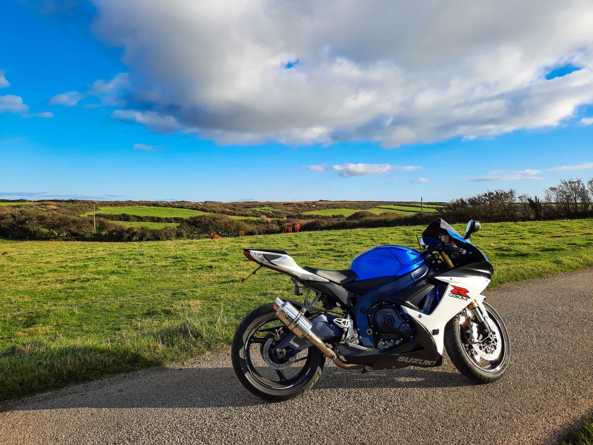 How is your hump day going? The clouds have buggered off today it's looking lovely. #HumpDayVibes #Cornwall #bikerlife #Suzuki