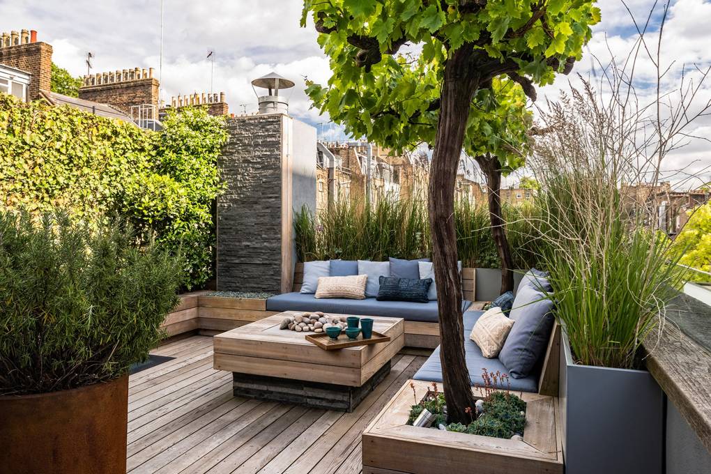 Preferring to meet friends &amp; family outdoors this winter?
Make your garden comfortable, warm &amp; stylish with a custom made seating area &amp; firepit: bfmspecialists.co.uk/portfolio/gard… 
#stayathome #winteriscoming #firepits #friendsandfamily #outdoorgatherings #outdoorseating #gardenseating