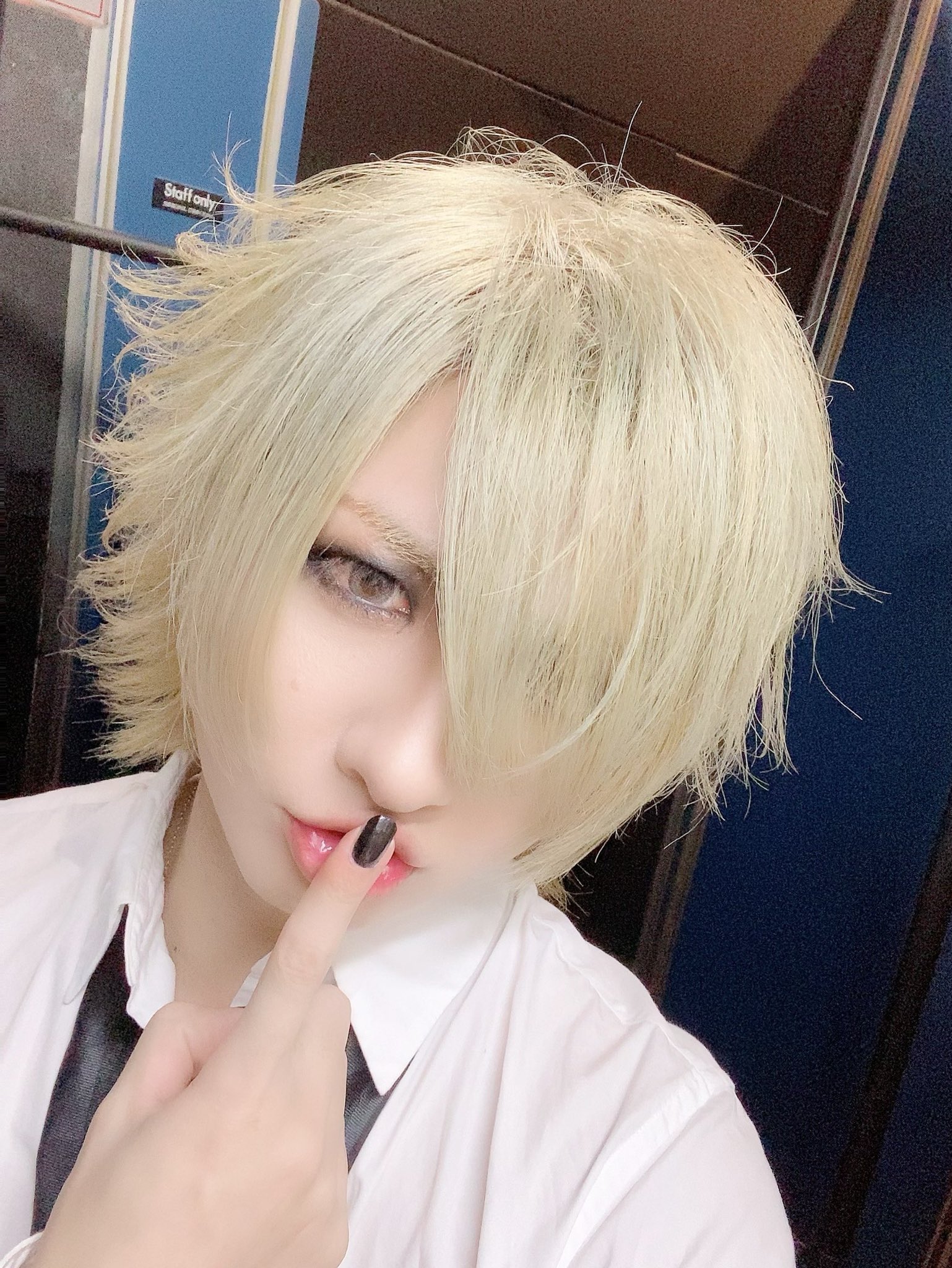 郁磨 渋谷rex 長い間くそお世話になりました この御恩はすぐに忘れると思うのでまた宜しくお願いします W この人差し指に意味はありません カッコつけてるかぶりっ子か何かでしょう T Co Hiyu5avsoe Twitter