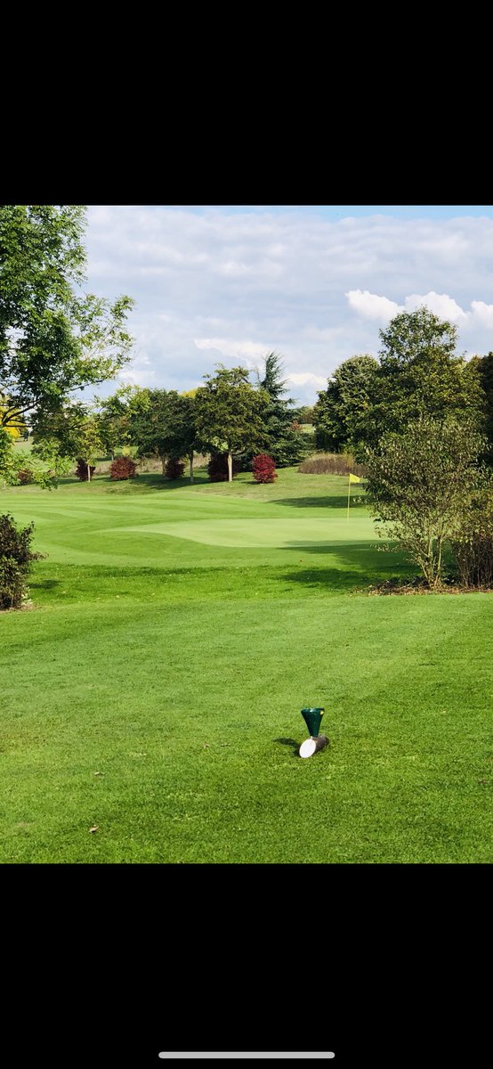 Golfdelesigny's tweet photo. Belle saison pour jouer au golf.
C’est le moment de jouer. Parcours en très bon état . https://t.co/AIVFYElxMC