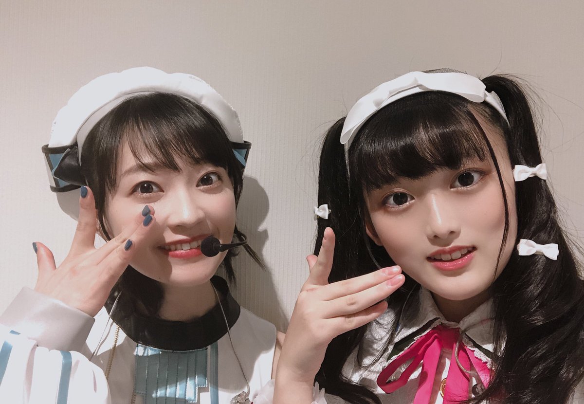 先日のライブで皆さんと写真を撮ってもらいました💕 写真を見る度に