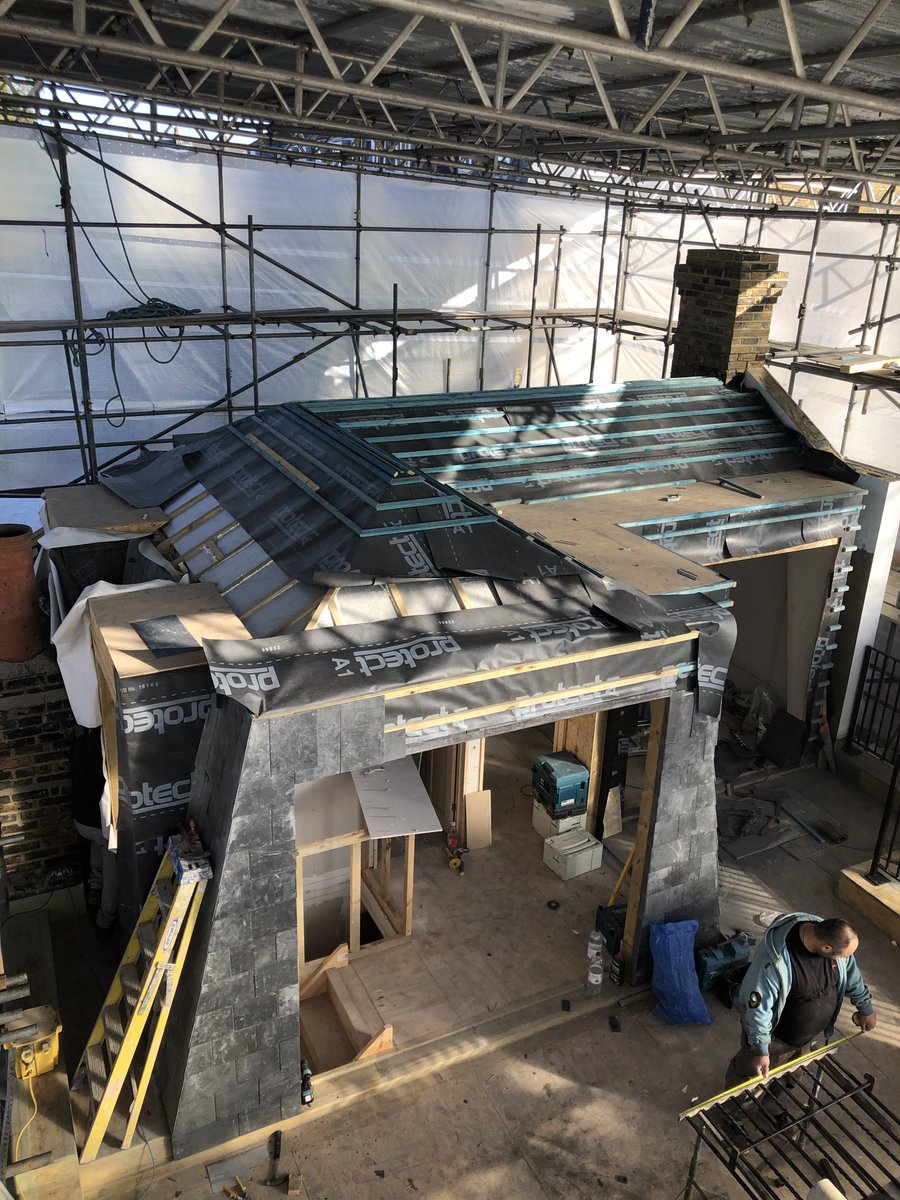 Our #roofers have started fixing #roof #battens and #slates to #mansard #walls and #pitched #roof at our #loft #extension in #bethnalgreen #eastlondon