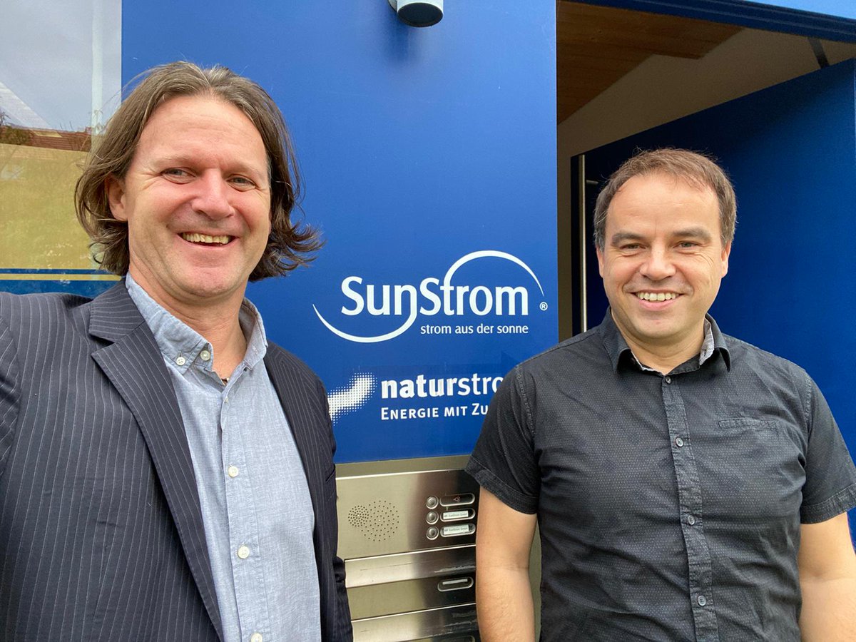 TimoLeukefeld's tweet photo. Darf ich vorstellen: Reiner Matthees, Geschäftsführer der #Sunstrom GmbH. Er plant und baut die besten Solar-Stromanlagen Deutschlands. Seit über 20 Jahren arbeiten wir nun schon erfolgreich zusammen. https://t.co/zT6SCKoEXC