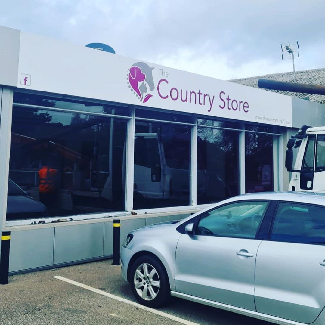 grssignscouk's tweet photo. News signs for a new store @thecountrystore20 opened in #leadenham and we had the pleasure of creating a new #logo and #branding for them which we think looks amazing #fasciasigns #wallsigns #printedwindowgraphics #doublesidedprintedwindowgraphics #pvcbanners #grssigns https://t.co/6PWRtVxDy3