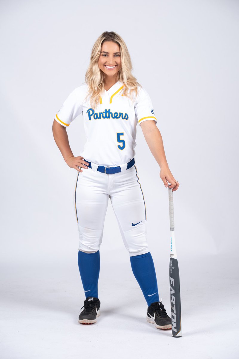 Pitt_SB's tweet photo. Lots of smiles from photo day 📸😁

Can’t wait to wear our new jerseys this upcoming year ⚪️🔵 

#H2P https://t.co/NODH0oll2y