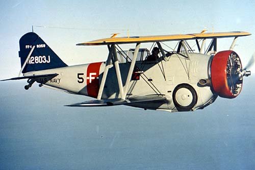 ordendebatalla's tweet photo. Grumman FF1. Aparato naval del que la República española había adquirido 40 aparatos producidos en Canadá. No dejaron apenas recuerdo. https://t.co/kWRhN0i7qs