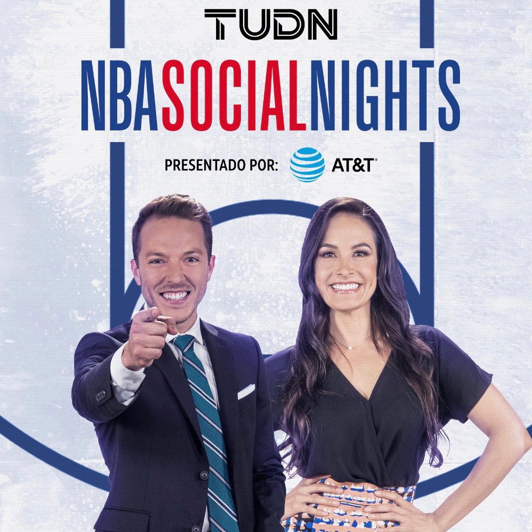TUDNMEX's tweet photo. 🏀¡#TuNBA ya tiene campeón! 🏀
@GeorginaHolguin y @XaviSol_ te esperan en #SocialNights con todo lo mejor de las #NBAFinals y sus campeones @Lakers 🤩
📆HOY
⏰6:30 pm
📱FB: @TUDNMEX
¡En #TUDN vivimos tu pasión! https://t.co/PzxJMKQtr8