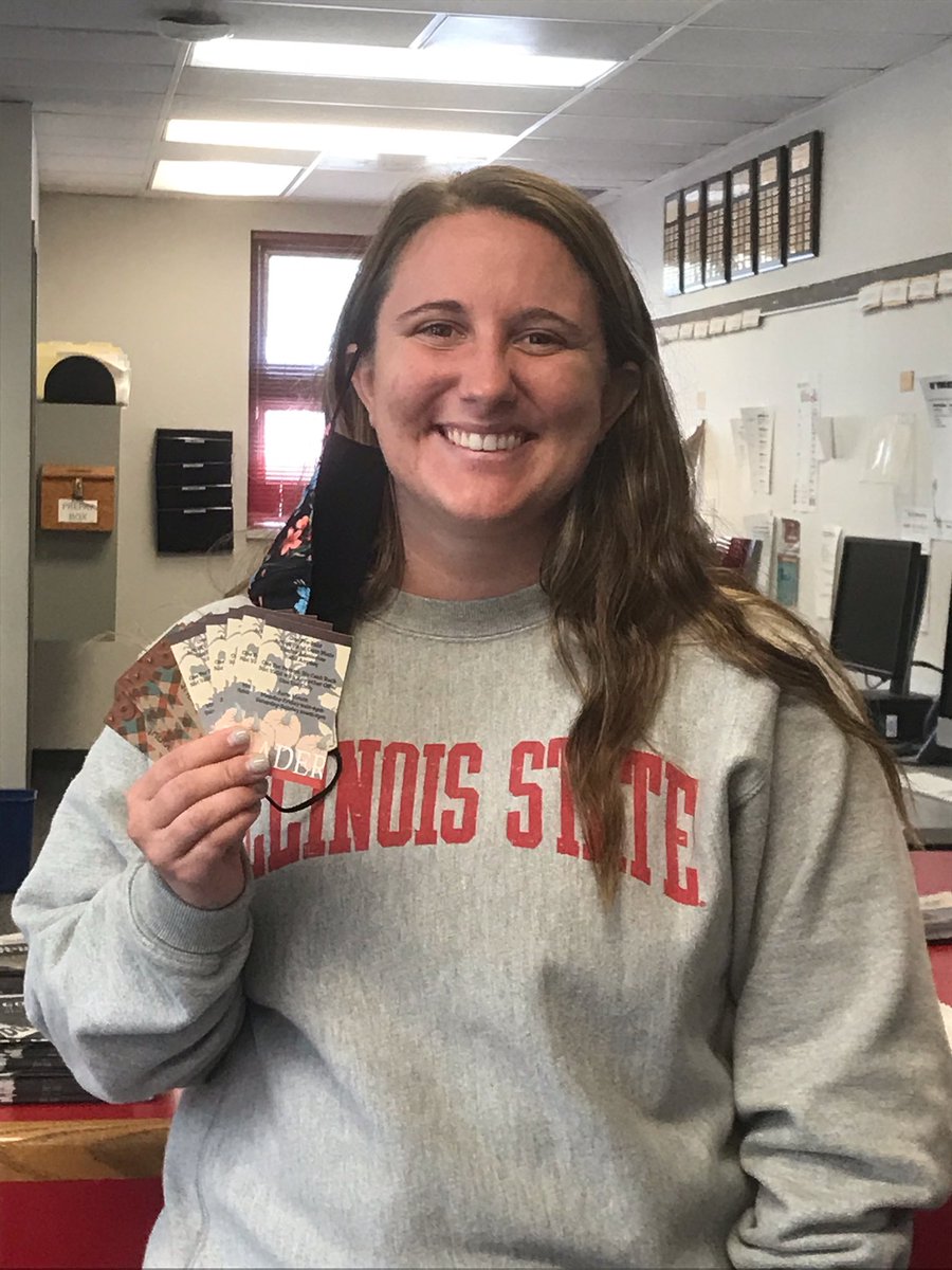The_Vidette's tweet photo. Congratulations to the winner of our #FollowforFreebies giveaway — @garcia_il — winning 5️⃣ tickets to @RaderFamilyFarm! ����🍂 https://t.co/s2ov3K2yOz