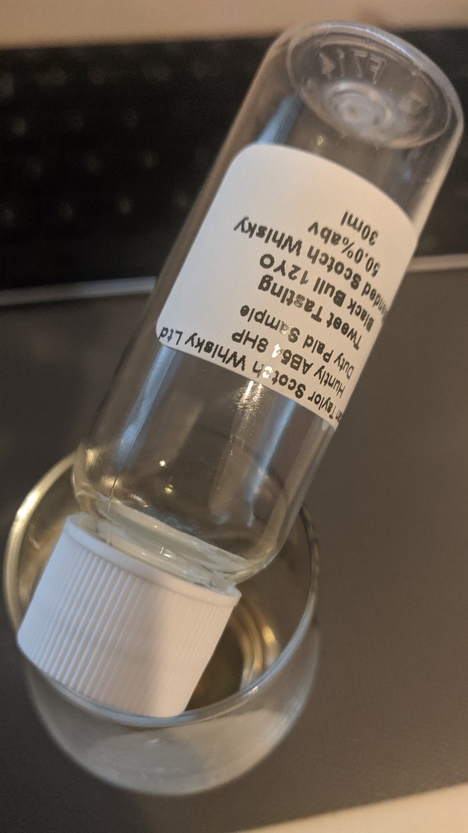 BB12 what a great dram for a 50/50 malt/grain blend. This is a ciffe, Xmas cake bomb and I have only gone and finished the sample! <a href="/dtcwhiskies/">Duncan Taylor Co</a> <a href="/TheWhiskyWire/">Steve Rush</a> #duncantaylor