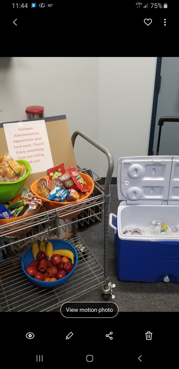 aalvarezsmbsd's tweet image. Fairlawn Elementary Staff is working so hard we wanted to take time and appreciate what they do every single day for our students in Santa Maria Bonita School District..We hope you enjoyed the rolling cart treats. Keep up the good work and remember you are true heros #smbsdfamily