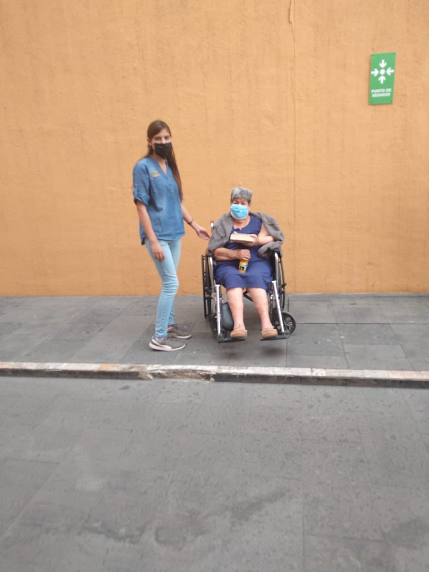 En Apoyo a la Campaña “Apoya con el Corazón” que está llevando a cabo la <a href="/sspdgo/">Sría. de Seg. Pública del Estado de Durango</a> a través de la Policía Estatal, el pdte de CANIRAC Miguel Camacho hace llamado a los socios donde se comprometen en entregar 40 desayunos diarios
Día #64 The Pub continúa con compromiso