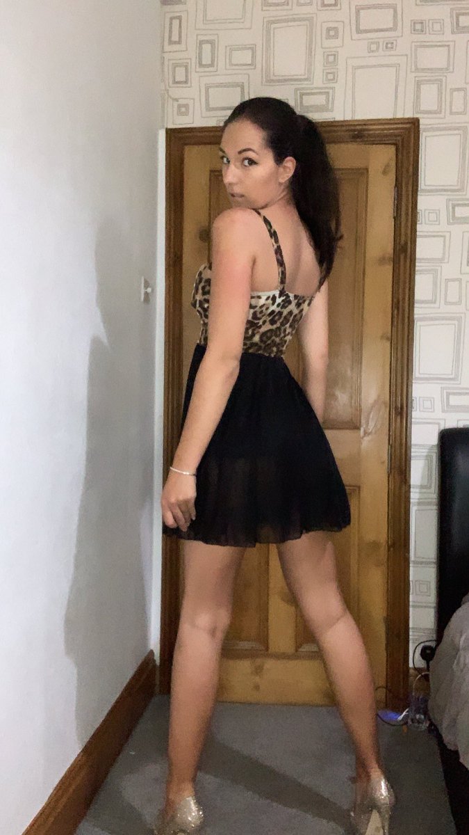 MistressBexLou's tweet photo. London next Tuesday and Wednesday. Who’s going to fill my purse for some shopping? Cashpoint meets available 💴 #cashpointmeet #humanatm #london @cashpointmeets https://t.co/nP5lLvjjrD