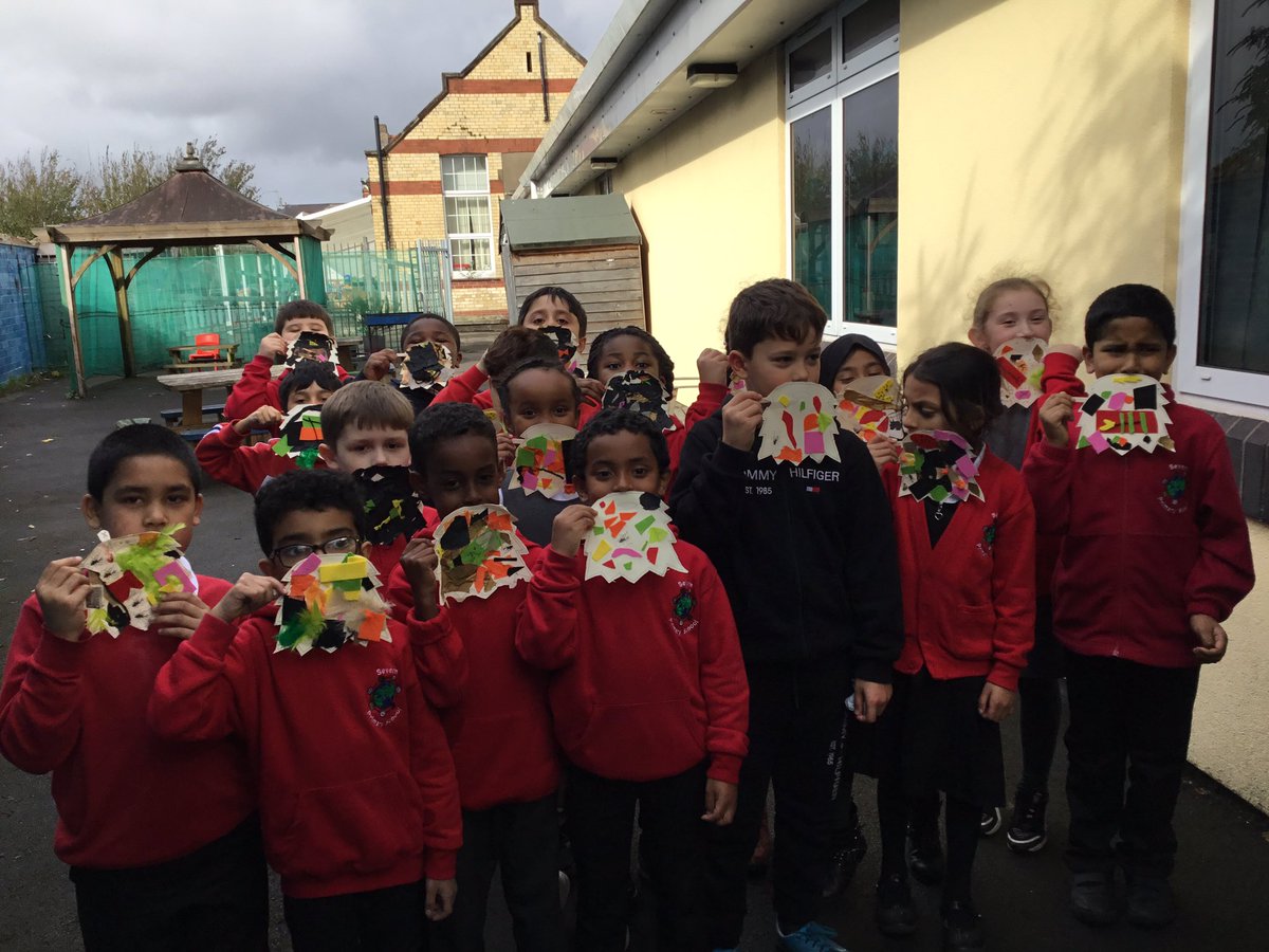 SevernPrimary's tweet photo. 3R had lots of fun creating Mr Twitβs beard using a range of different materials! #MissTClass #3R #TheTwits #dirtybeard https://t.co/QOr2EaG4Mr