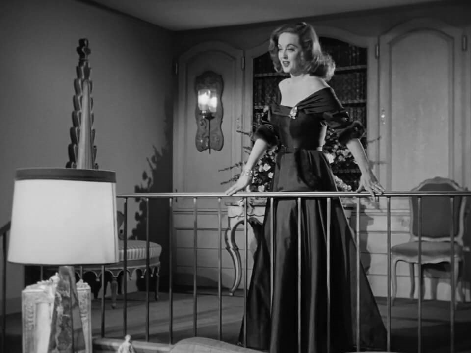 Edith a atteint le goal ultime de devenir indispensable dans le monde du cinéma. On la réclamait même dans des films non produits par la Paramount comme Eve (1950), produit par la 21th Century Fox, où elle fut réclamée par l’actrice Bette Davis.