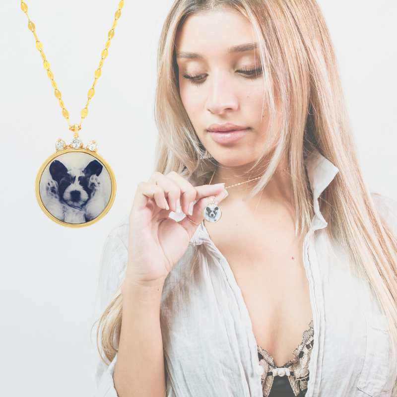 atokenoflockets's tweet photo. With this diamond crested locket, your photo is always in view ✨ 
SHOP THIS LOCKET: https://t.co/MBlBY9OQyc https://t.co/q6V1JKOB1C