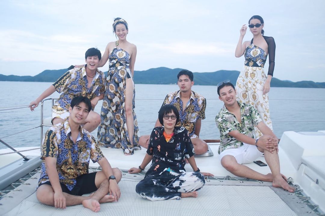 AmyAmornrat's tweet photo. ทำไม #ยูโร ถึงต้องโดดเดี่ยว ไร้คู่อยู่เสมอ 🙄🙄🙄

น่าสงสารเขานะคะ 🤭🤭🤭

#เข้มมุก
#ทริปทะเลโซ่เวรีxเข้มมุก 

Cr 📷 : chinnachod888 https://t.co/58UGXJTXiZ