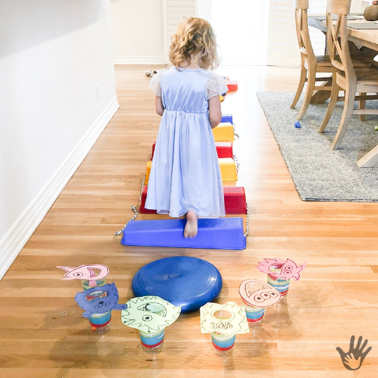 walktalkplay's tweet photo. Who doesn’t ❤️ a good #colorsorting activity? 
This monster feed activity by Kids Play Tricks is a great way to encourage #finemotor practice with tongs! 

Click the 🔗  below to find out how you can get your hands on this awesome curriculum!
https://t.co/aEFkEQZ80g https://t.co/YJNG6229SX