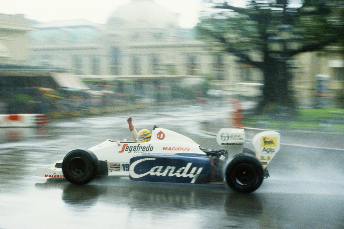 AutomundoArg's tweet photo. 😱 ¿Sabías que unas semanas antes de batirse por primera vez en la #F1 en el #MonacoGP de 1984 #AyrtonSenna y #AlainProst se enfrentaron en otra carrera? Conocé cómo nació este duelo en #motorbit, el podcast de @AutomundoArg. Escuchalo en #Spotify aquí 👉 https://t.co/9jbXrbW2t3 https://t.co/P06ijtNnSN
