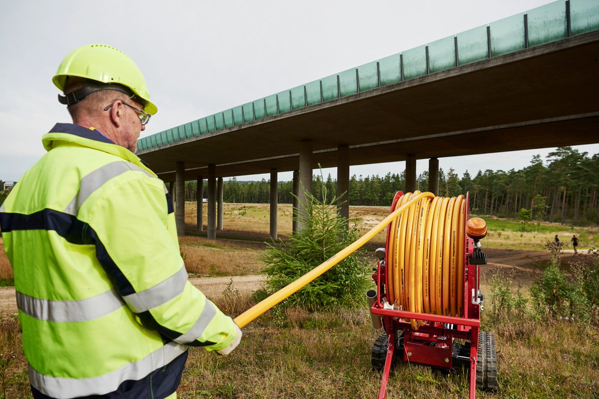 With the remote hose reel no more pulling the hose long distances, eliminating the chance of injury. Get easy and safe access to difficult locations. With off-road capabilities and an adjustable undercarriage you will be able to reach areas that ordinary sewer cleaners cannot.