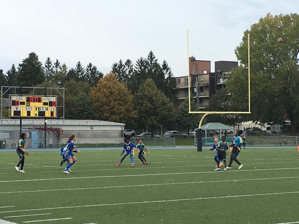 RSEQ_LSL's tweet photo. 🏈 MINI-FLAG🍁🍂
Aujourd'hui aurait lieu le festival de mini-flag des écoles primaires. C'est toujours une belle journée, peu importe la température et une excellente occasion de pratiquer ce merveilleux sport dans un esprit festif où règne la camaraderie et le plaisir de jouer! https://t.co/UIfVTMktbP