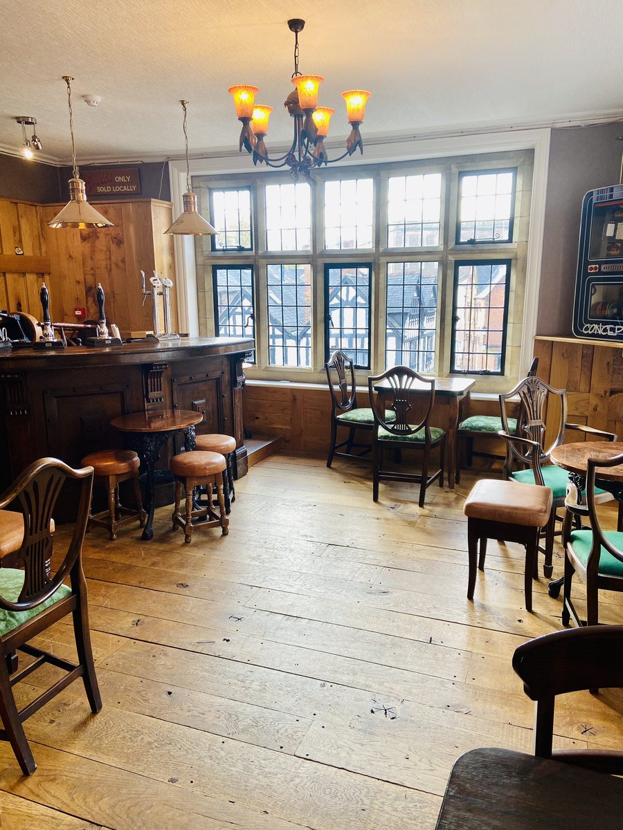 joulescrosskeys's tweet photo. We have now fully opened the ‘Lamb’ to give us more space on wintery days ahead. It’s warm and cosy,with our own eclectic music playlist(for those that know us well) &amp; of course has table service
#chestertweets @BeersInChester @the_joe_smoe @CAMRACaSC #chester https://t.co/rWiVCutPTg