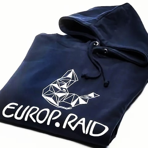 raid_car's tweet image. / VENTE DE SWEATS /

▪️Toutes tailles disponibles
▪️Mixte 👨👩 
▪️Prix = 25€ l'unité

Pour plus de renseignements et pour passer commande 🔔 :
leschampionsraidcar@hotmail.com
 
#europraid #europraid2021 #raid #peugeot #voyages #aventure #humanitaire #association  #cadeau #noel
