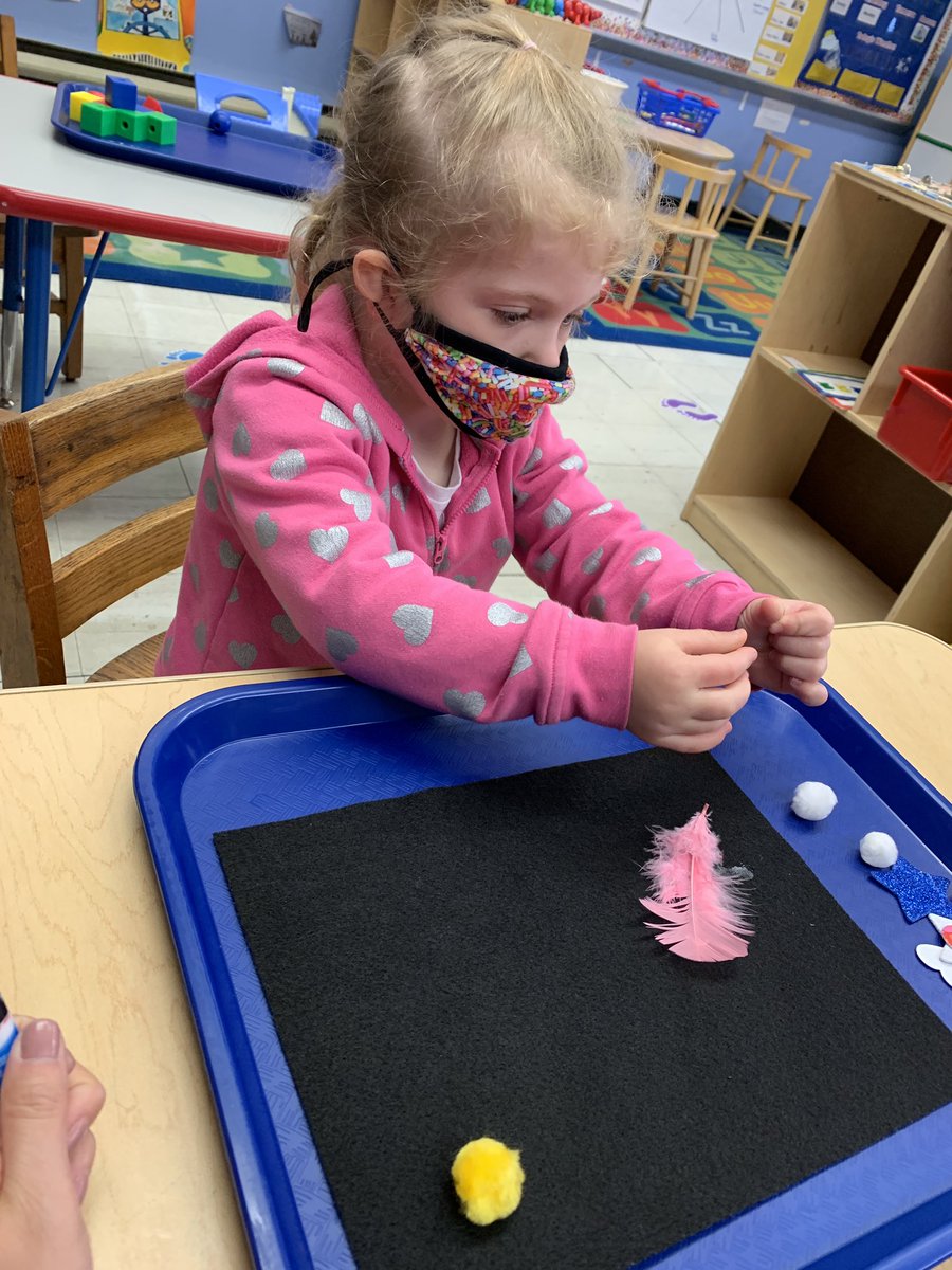 MsJessica_SBES's tweet photo. Working very hard in each center! In art, we are working on a friendship quilt to end the unit on Transition to School. In math, we are strengthening our fine motor skills as we make patterns using shape/colored blocks! In writing we are exploring letters in our name! https://t.co/z9ph90TI2P