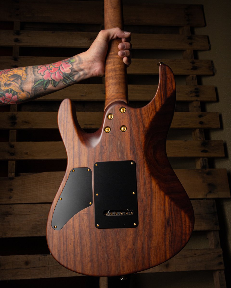 Suhr Custom tweet media