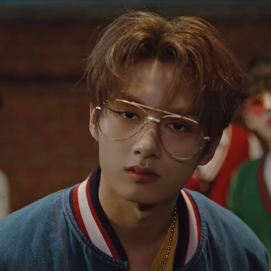 junlavender's tweet image. hi minho from skz                hi jun from svt