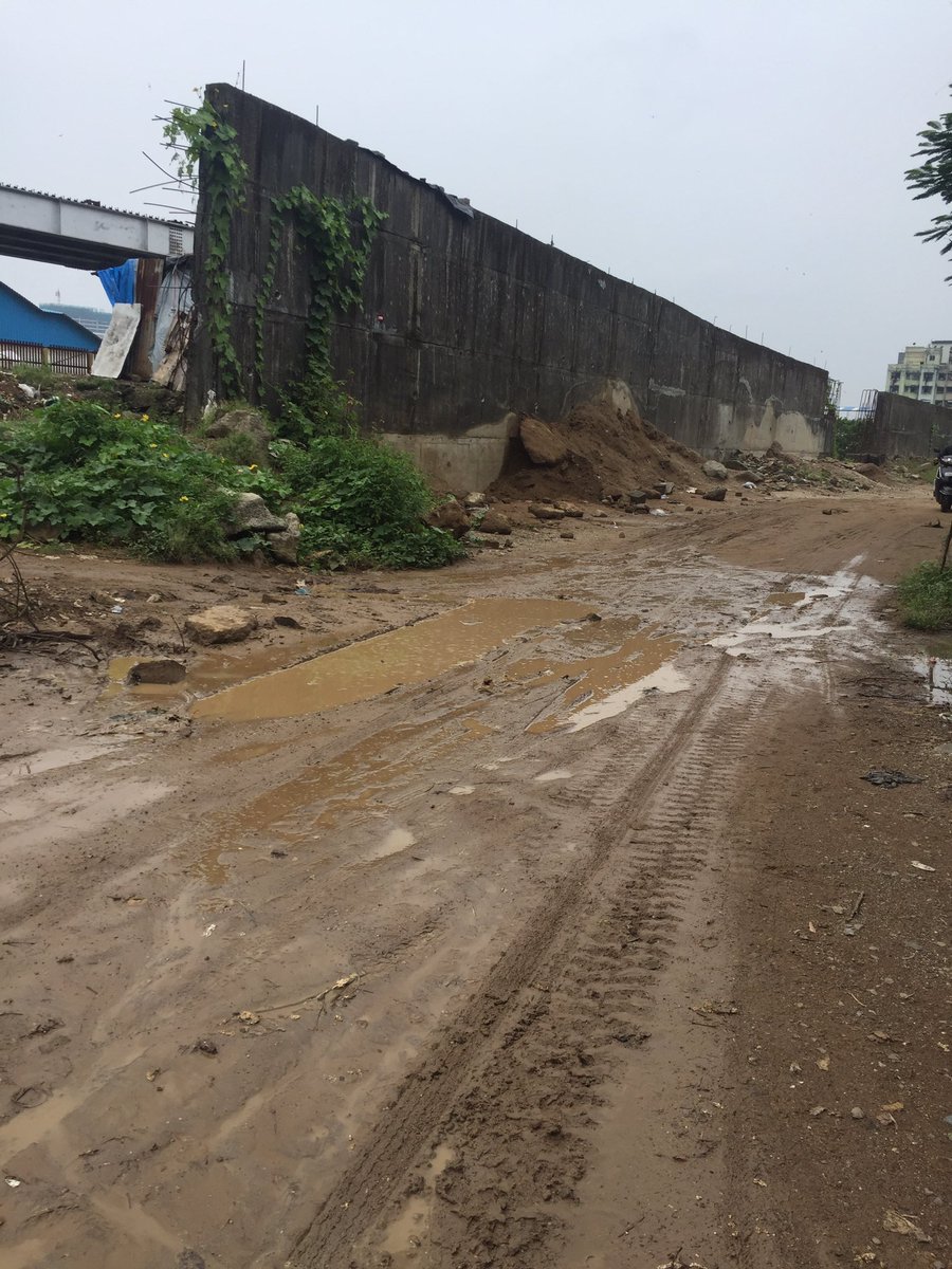 Sir i would like to bring it to your notice that Navpada Kabrastan road need maintenance urgently recently one dead body felt down in water while going towards Shamsan bhoomi that was very heartbreaking kindly look into it.. @CMOMaharashtra @AUThackeray @zeeshan_iyc https://t.co/0g1Q8MCBB6 https://t.co/BHBQ2HibvW