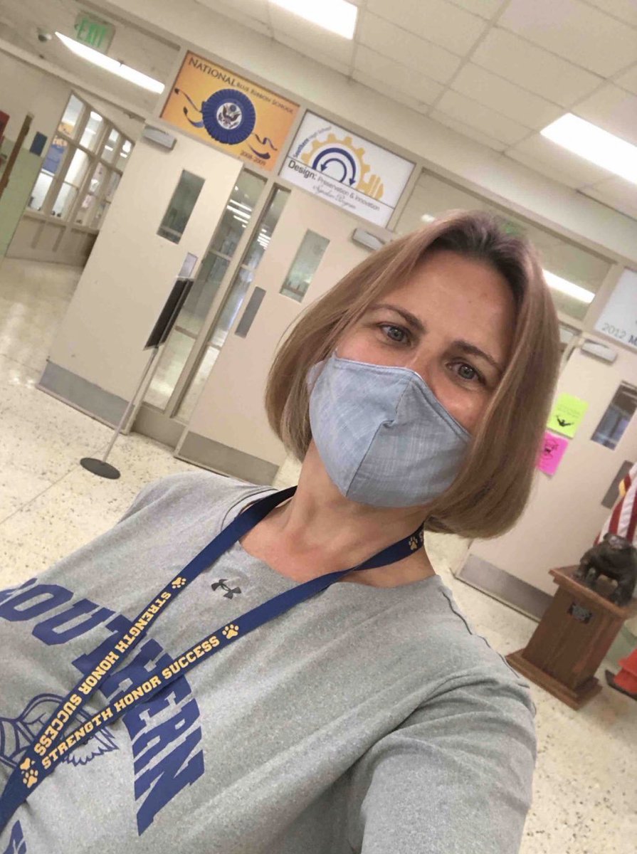 sga_shs's tweet photo. Ms. Manifold’s favorite sports team is anything Southern! We love to see it. 👏🏻👏🏻 #spiritweek #repSHS https://t.co/BWkF93McYA