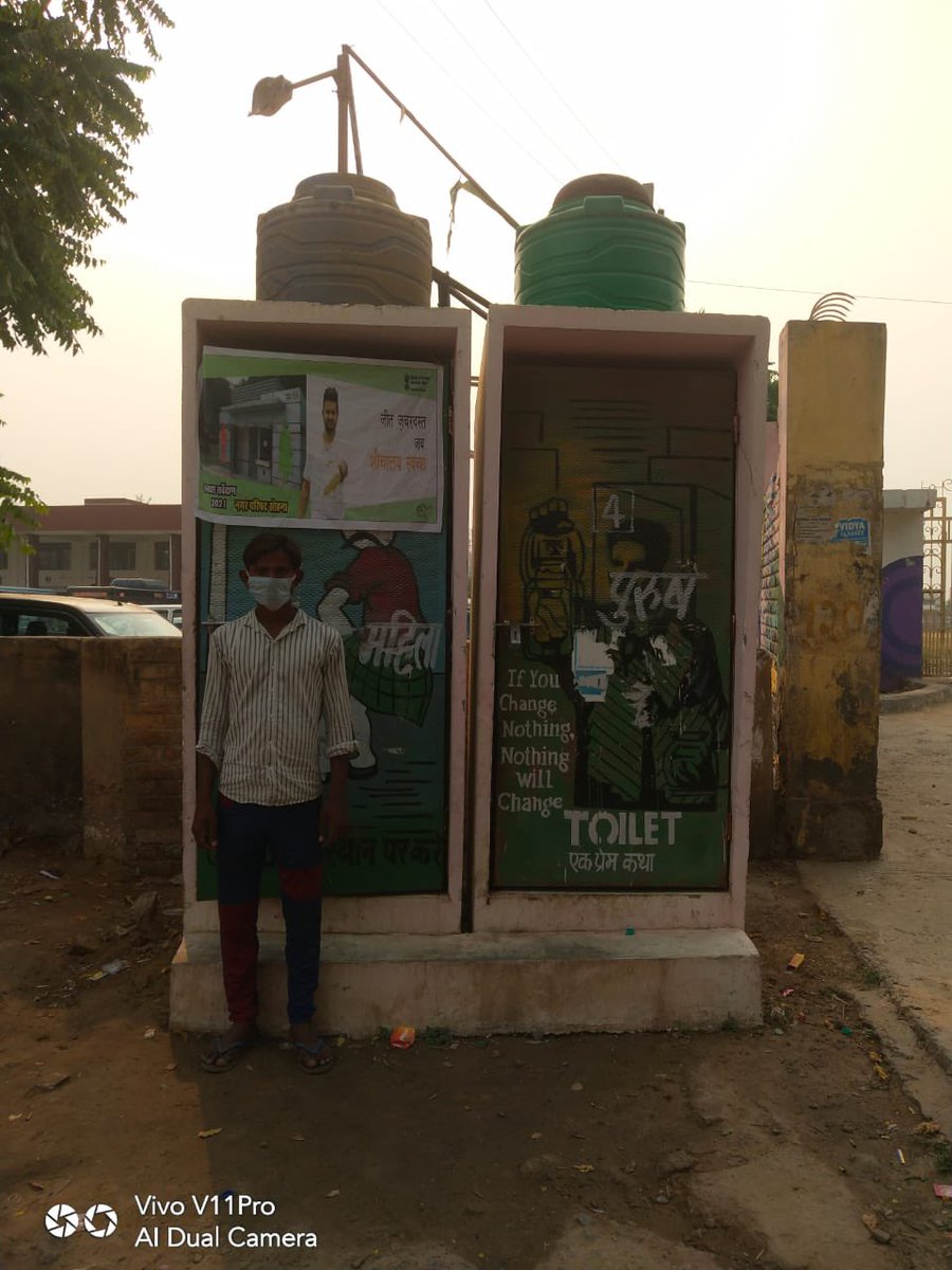 McSohna's tweet photo. #swachhatake6saalbemisaal #SwachhBharat #MyCleanIndia 14 october ko swacchta pakhwada ka  palan karte hue sohna sher mein Community toilet and public toilets ki saaf safai krwate huye https://t.co/9U9AK5uQpc