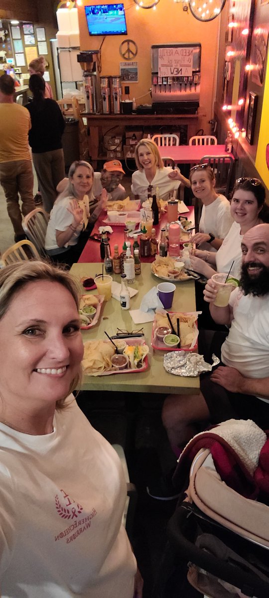 HE_Consulting's tweet photo. Team HigherEchelon had a blast blazing a 5k path through downtown #Huntsville to support the Huntsville Hospital Foundation Liz Hurley Ribbon Run (with a stop for tacos conveniently built in, of course). #runwithliz #gohigher https://t.co/3nozceAOU2