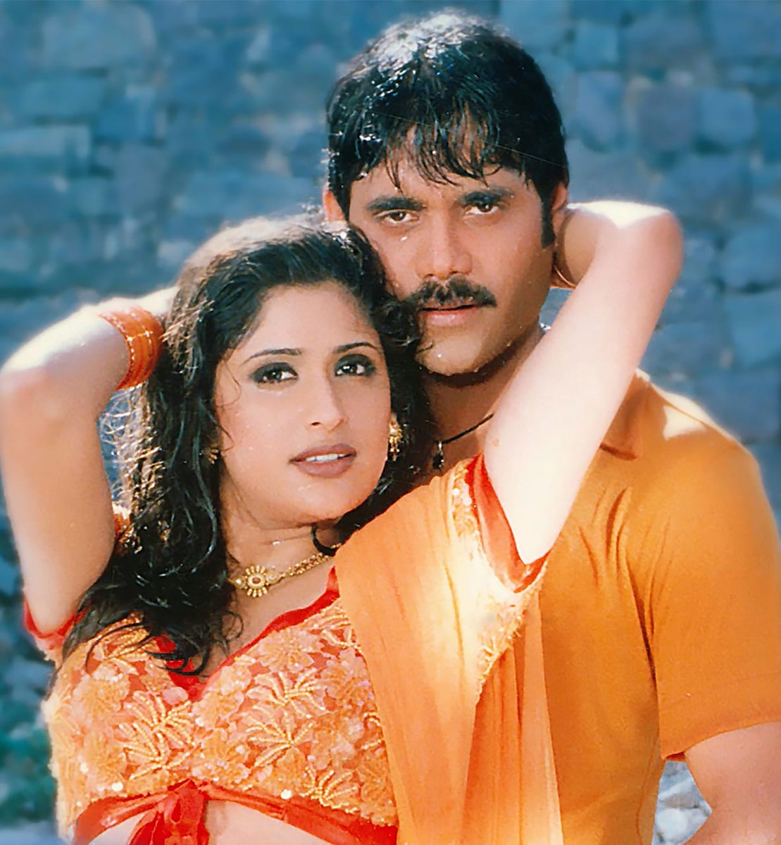 ABisBack_'s tweet photo. On This Day, 21Years Ago

#RavoiChandamama Released and became Super Hit😍 This album is One Of My Favorites, Especially Swapna Venuvedho and Jumjummani songs are classic❤ 

Asusually, King @iamnagarjuna looks are special attraction for the movie😎

#21YearsForRavoiChandamama https://t.co/5d93NNopdH