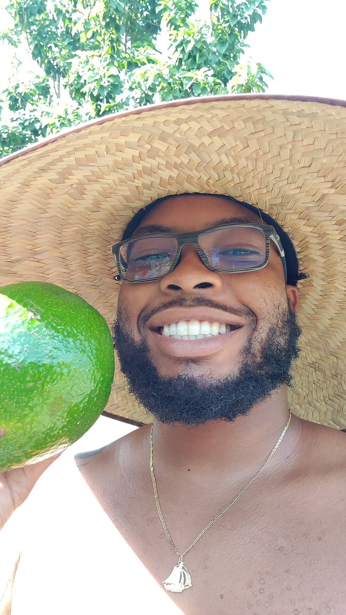 cladderley's tweet photo. Y'all got any straw hat pictures?  Let's start a thread!!! https://t.co/TUSIG57YSL