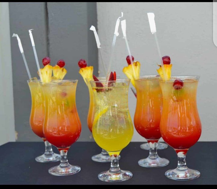 Staywell_Hotel's tweet photo. StayWell Hotels X Aalphaa Spa brings you  #SELFCAREWEEKENDS

 Exceptional pamper sessions by the pool ❤️❤️
#SpaRobes✅
#FreeCocktails✅
#SpaSleepers✅
#FullBodyMassages✅
#Freeswimming ✅
Secure your squad 3101843/72735166
#ShareOfTheGoodLife 🇧🇼
#NtshalamoragoBW https://t.co/lU1q7keVUc
