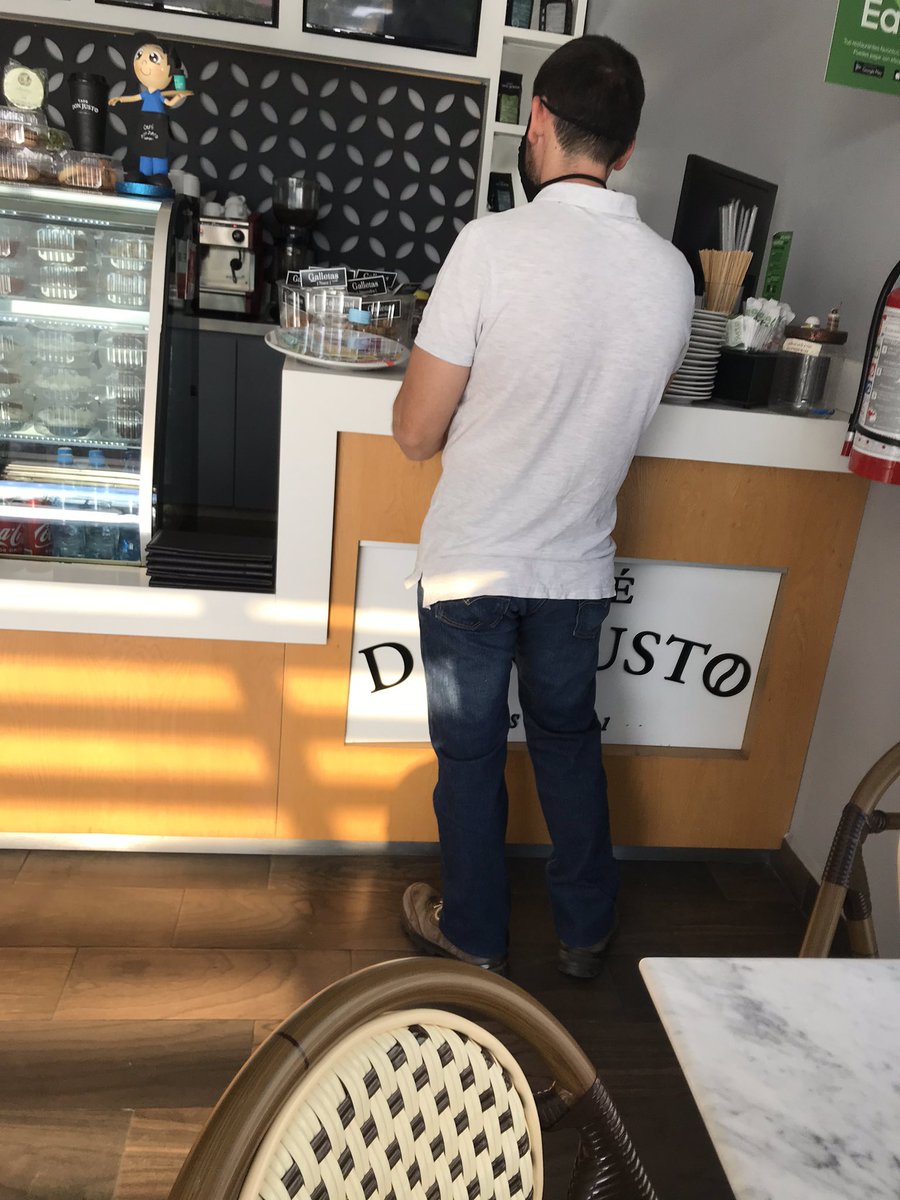 _mexboy's tweet photo. Lo que se encuentra uno en el café 🤤🤤😋 https://t.co/6h1VtHZNUD